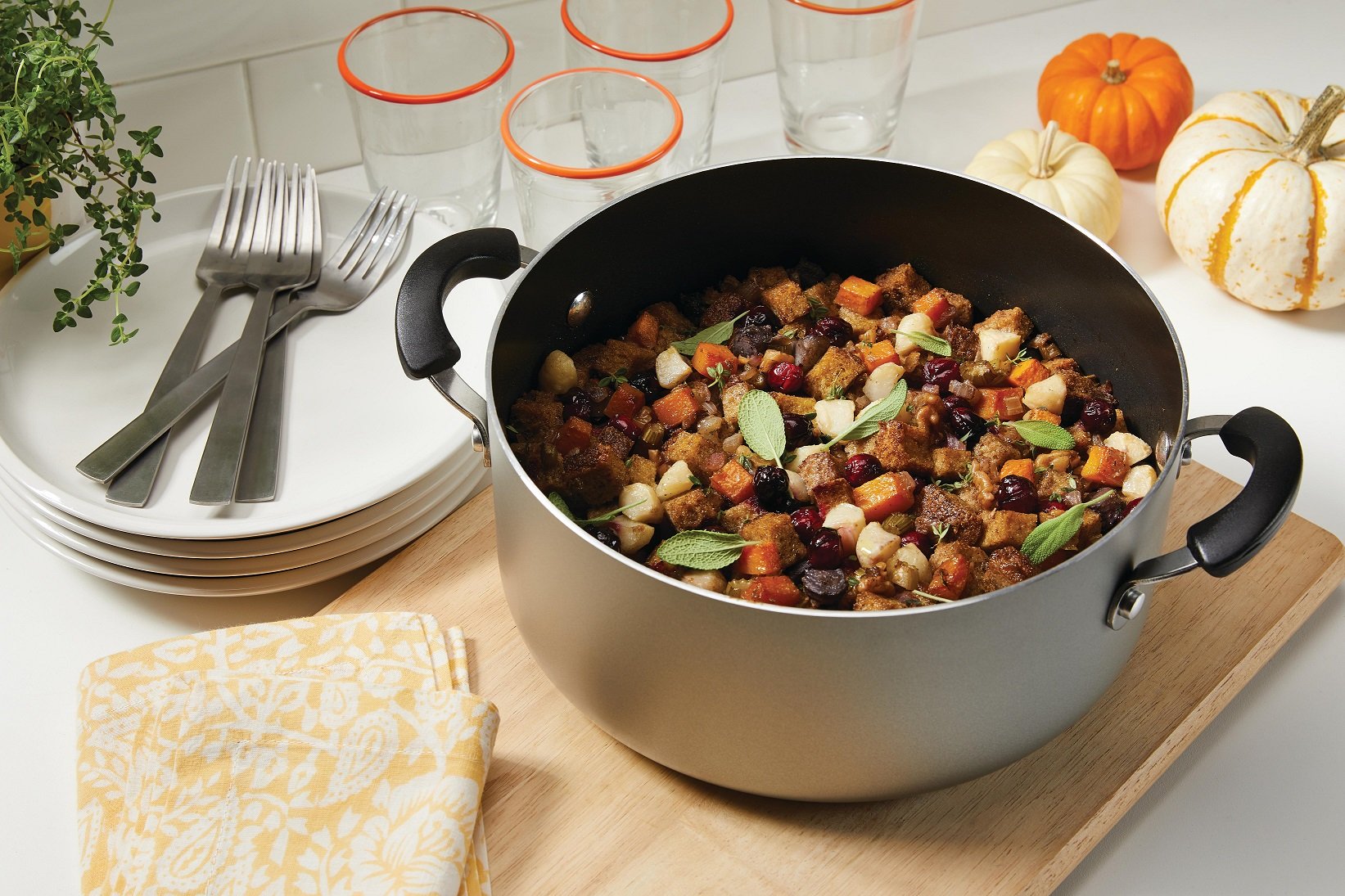 Blog posts Crunchy Cranberry Butternut Squash Gluten-Free Stuffing - Farberware