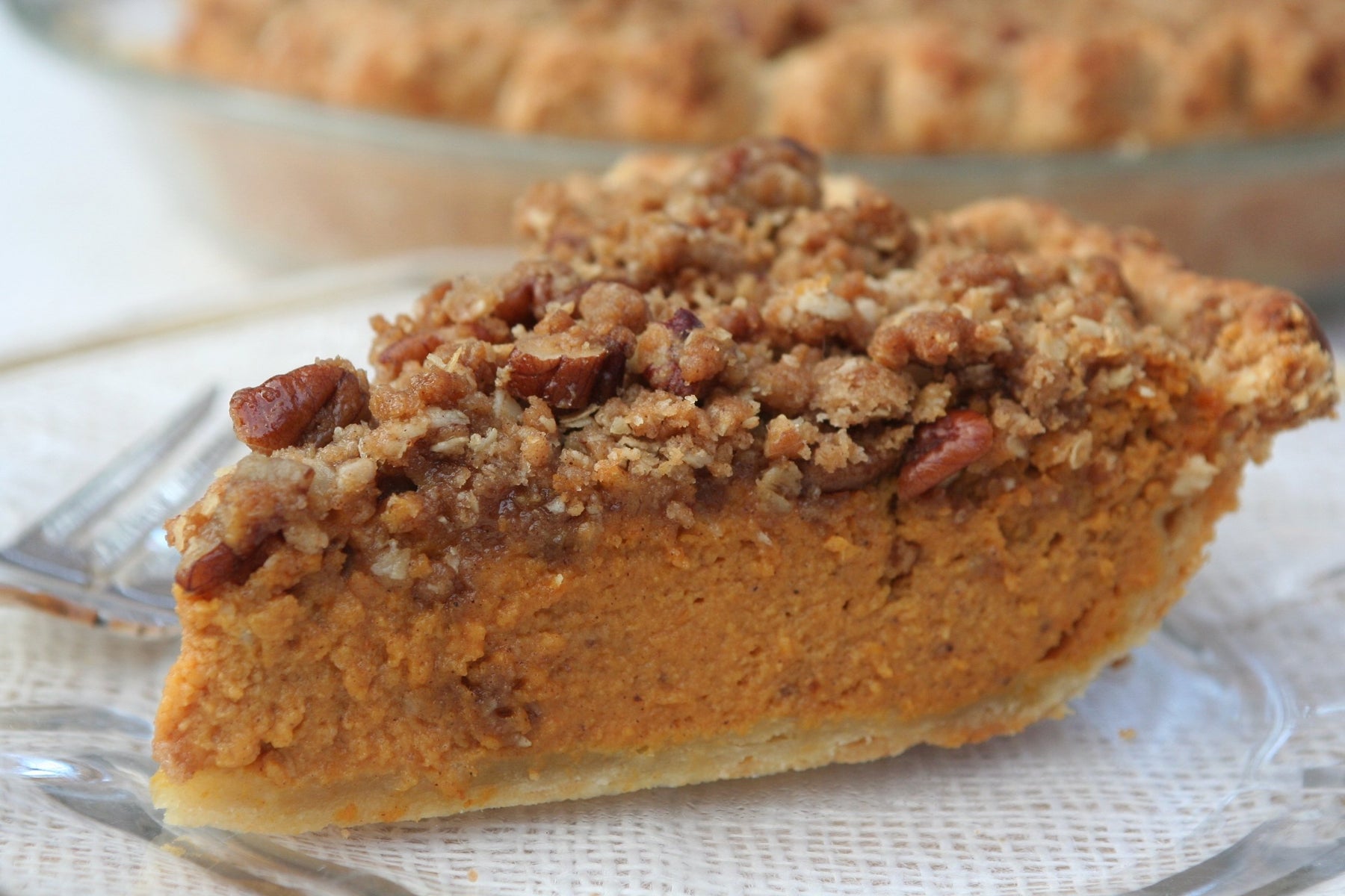 Pecan-Streusel Topped Pumpkin Pie