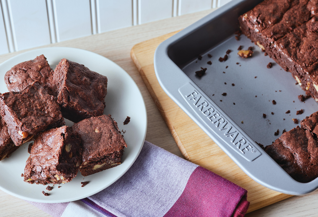 Fudgy Walnut Studded Brownies - Farberware