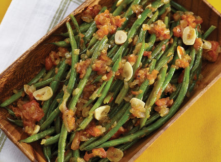 Long-Cooked Green Beans with Tomatoes and Garlic