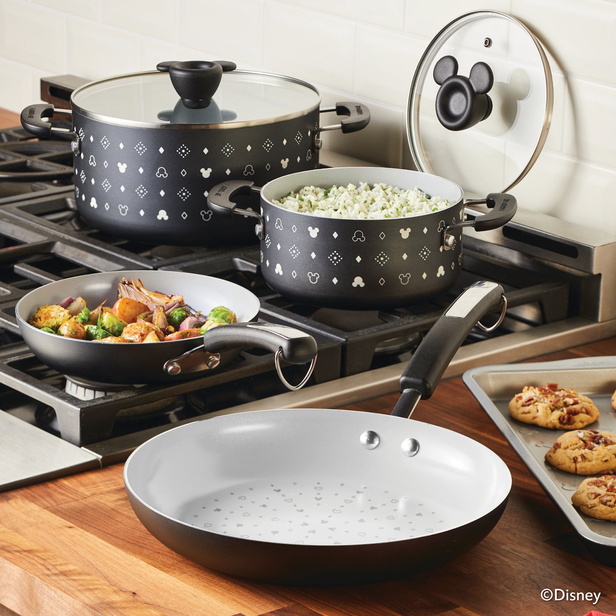 7-Piece Monochrome Ceramic Nonstick Cookware Set — Farberware Cookware