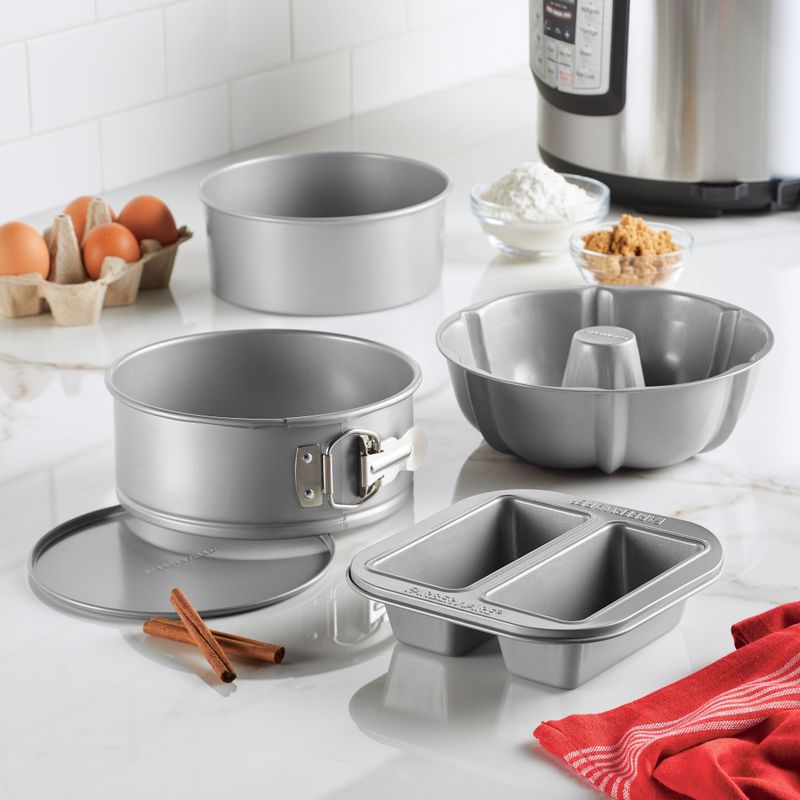 4-Piece Nonstick Specialty Bakeware Set