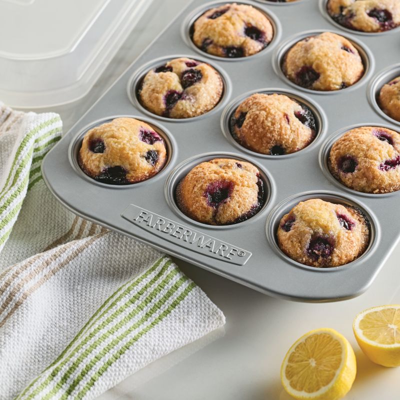 Bakeware 12-Cup Muffin Pan