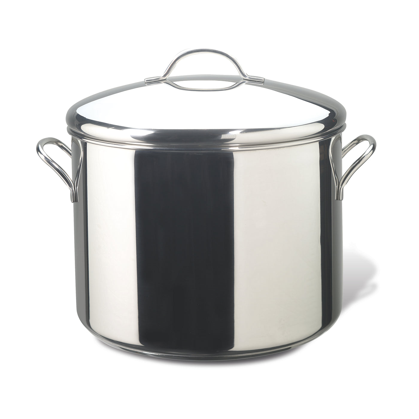 The Classic Series Stainless Steel Stockpot With Lid, featuring durable handles, is set against a white background to ensure long-lasting performance.